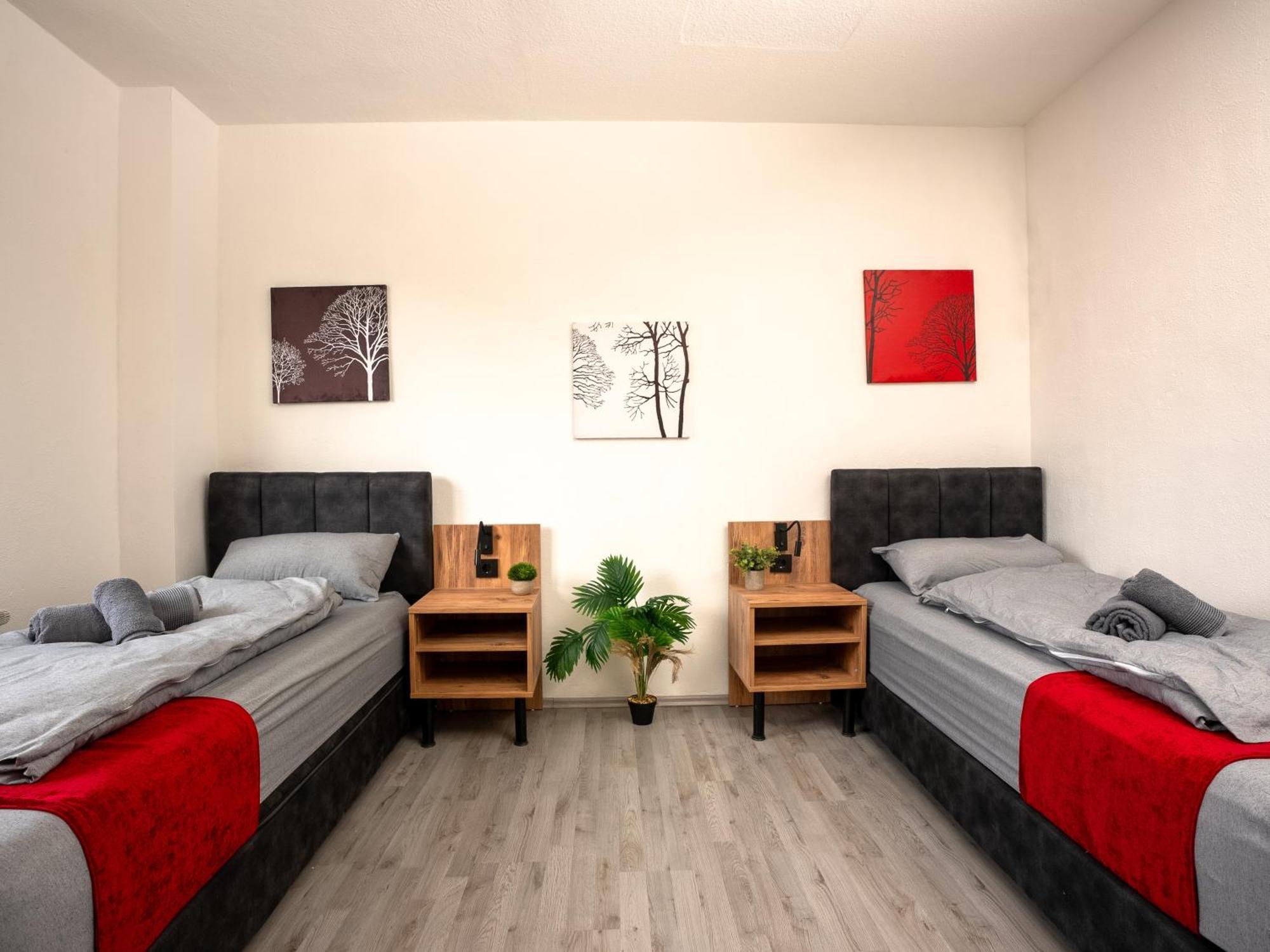 Serviceroom24 - Apartment 4 In Herten Wlan - Smart-Tv - 24-7 Check-In Und Kueche Eksteriør billede